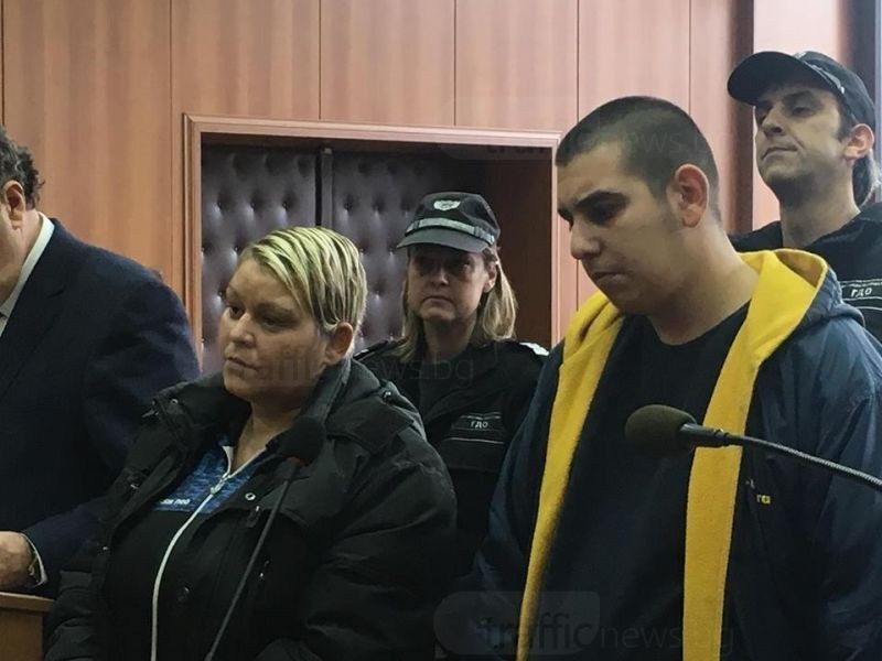 Съдбата на майка и син, заклали мъж в Пловдив, става ясна след месец