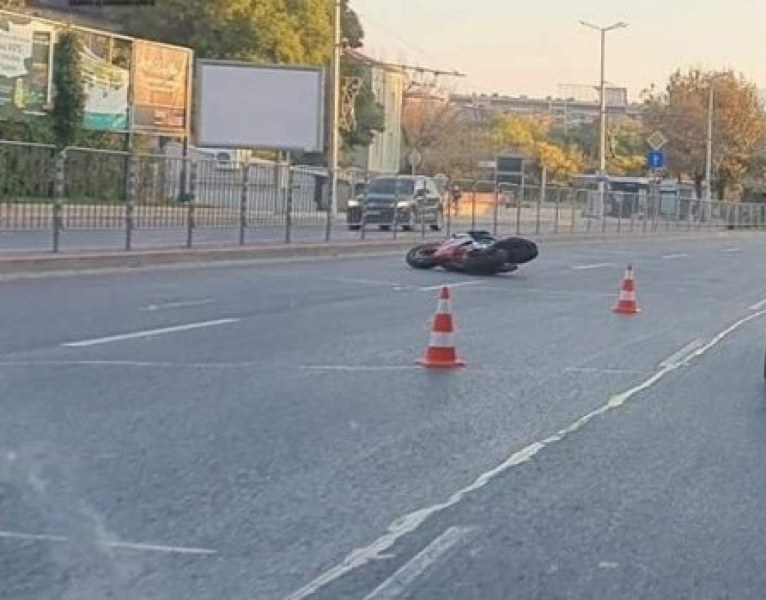 Ауди удари моторист в Пловдив, друга кола блъсна дете в Столипиново
