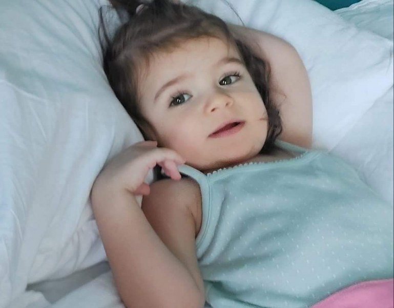 2-годишната Рая от Пловдив има нужда от помощ, детето е с тежки диагнози