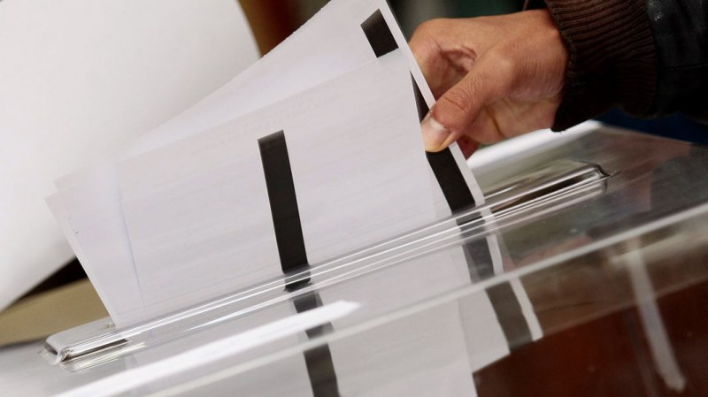 Подвижни избирателни секции за карантинирани - само в Асеновград и Карлово