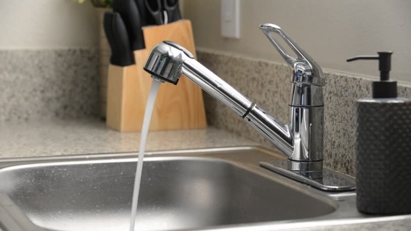 Дезинфекцират водопровода в Хираря, водата временно няма да е годна за пиене
