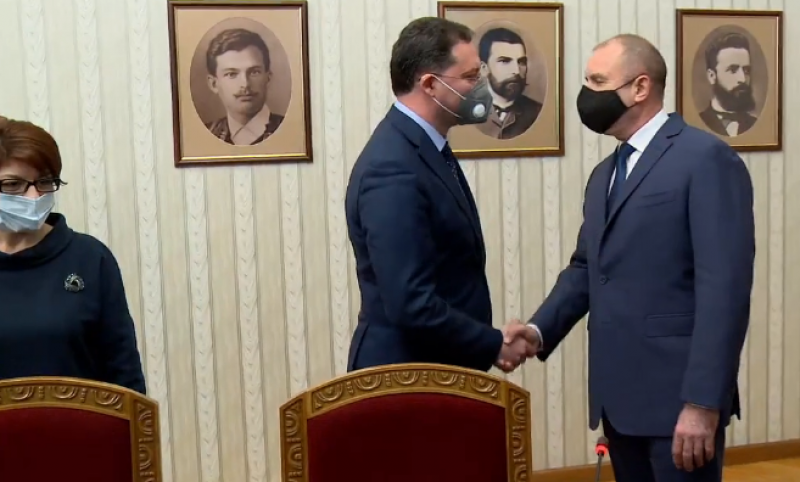 Даниел Митов получи от Президента проучвателния мандат за съставяне на правителство
