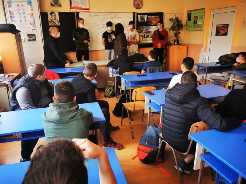 Пловдивските полицаи с нова кампания срещу дрогага, влизат в училища