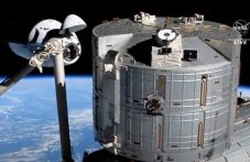 korabat-drakon-spacex-chetirima-489.jpg