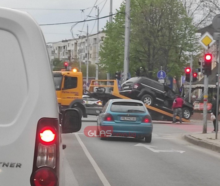 Два джипа са се блъснали рано тази сутрин в Пловдив