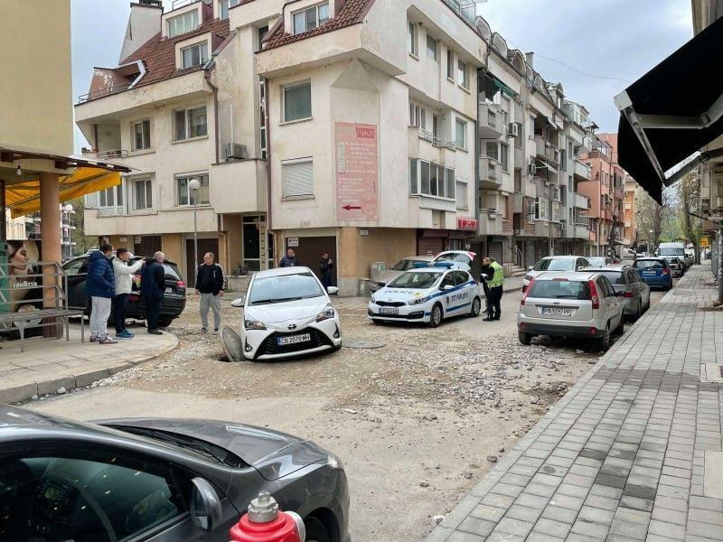 Двоен стандарт: Пловдивчанката, пропаднала в шахта, на път да остане без книжка и работа, а полицията си прави пас за липсата на предупредителни знаци