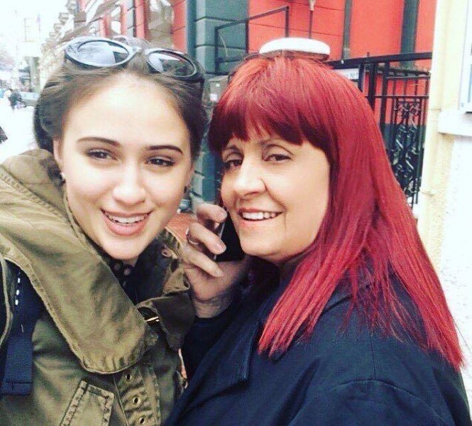 Майката на Мария Бакалова още не може да повярва, че дъщеря ѝ е световна звезда