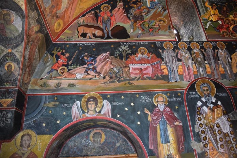 Нови стенописи в църквата на Бачковския манастир, възстановена е тежко увредена стена