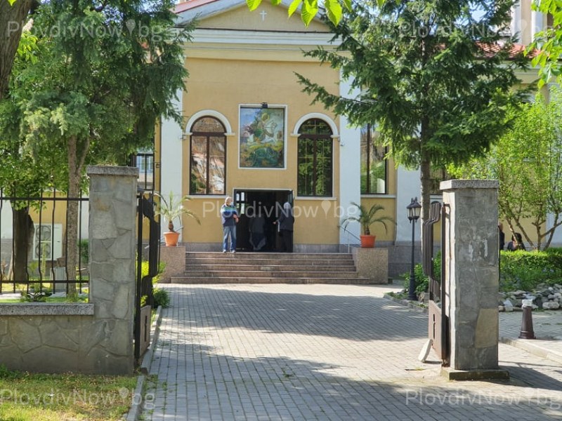 Няма още опашки пред църквите в Пловдив, но това ще се промени