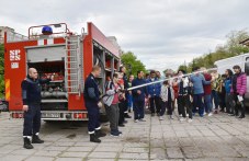 pozharnikari-plovdiv-zaradvaha-detsa-490.jpg