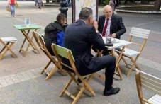 mitko-chorapite-pi-kafe-ivan-geshev-i-607.jpg