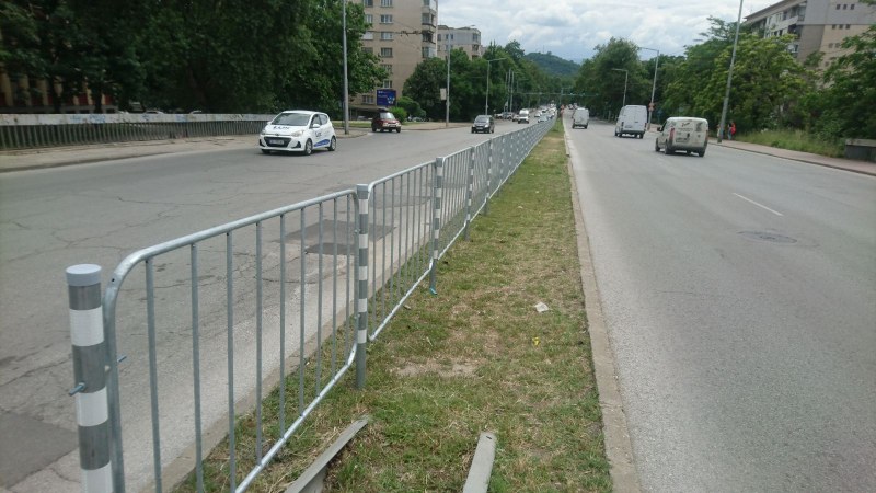 235 нови оградни пана монтират по булевардите в Пловдив