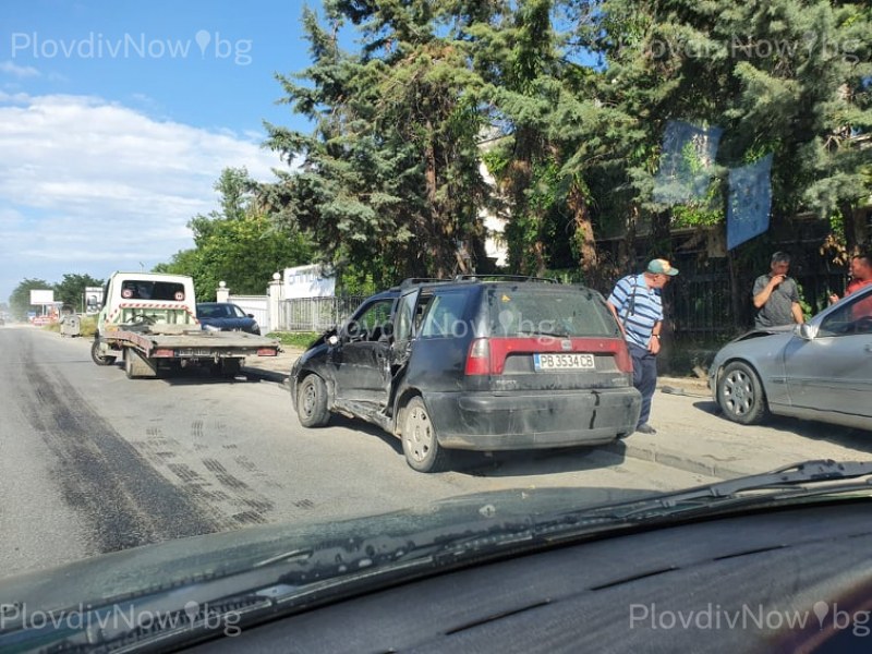 Катастрофа на Рогошко шосе, две коли се удариха