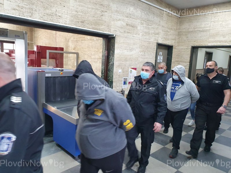 Официално обвиниха сводниците от Кършияка