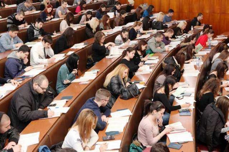 Предложение: Университетите да обучават съвместно студенти и докторанти