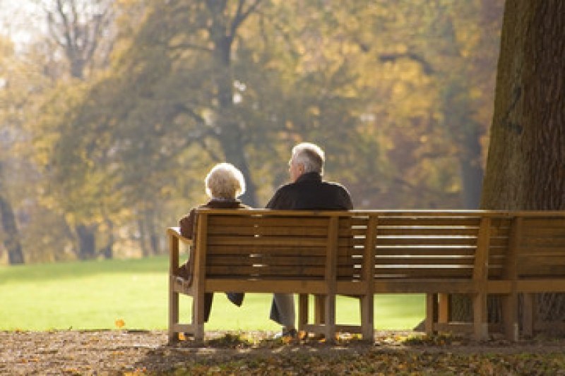 Увеличават пенсиите от есента?