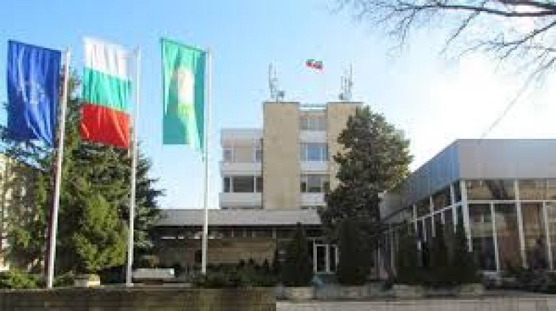 Позиция на Община Карлово относно мини футболното игрище във Военното градче