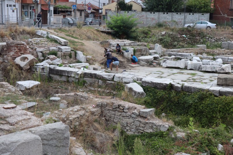 Археолози и студенти разкриват тайните на Източната порта на Филипопол
