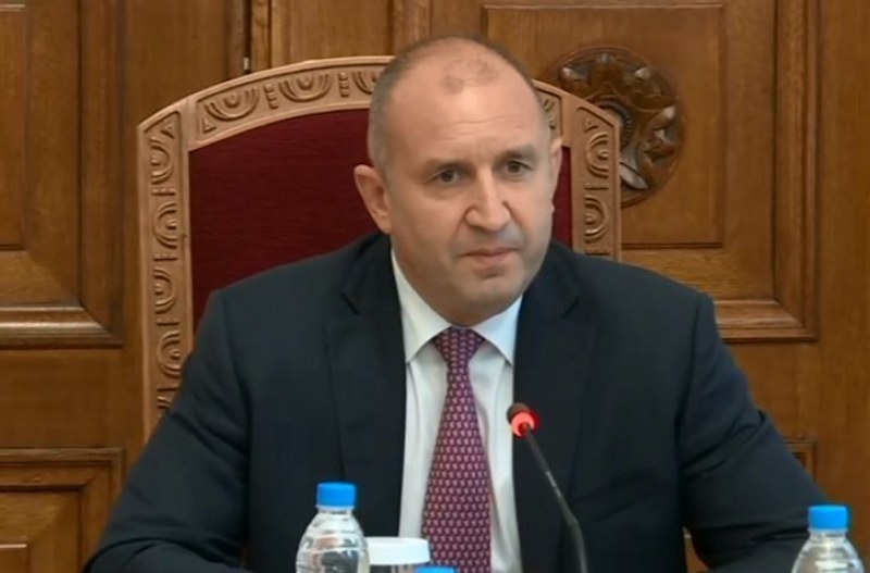 Президентът: 46-ото Народно събрание ще бъде разпуснато до дни