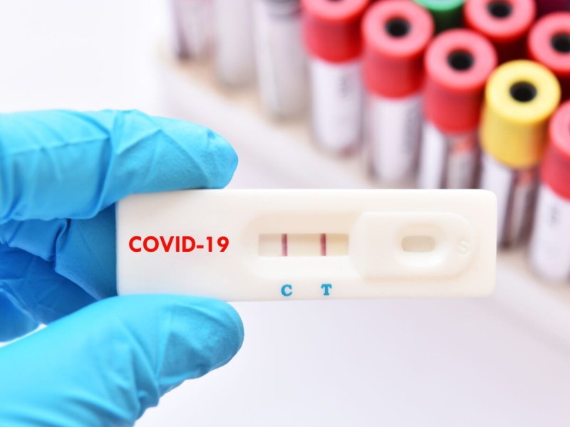 От утре: Безплатни лекарства за пациенти с COVID-19, лекуващи се у дома