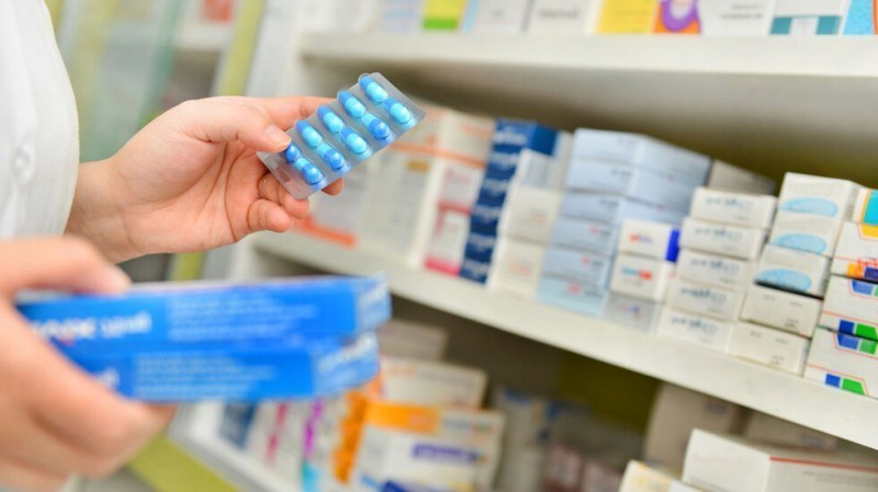 Всички аптеки с договори с НЗОК могат да отпускат безплатни лекарства за ковид
