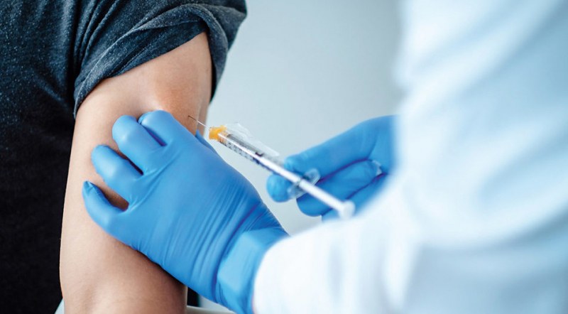 Здравното министерство ще организира томбола за ваксинирани с награди таблет или часовник
