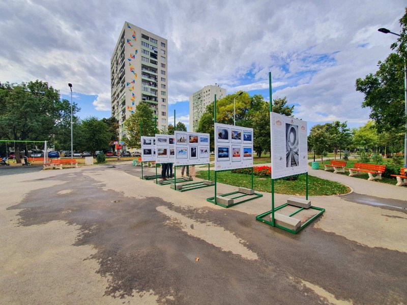 Наградени фотографии гледаме на изложба в парк “Ружа“