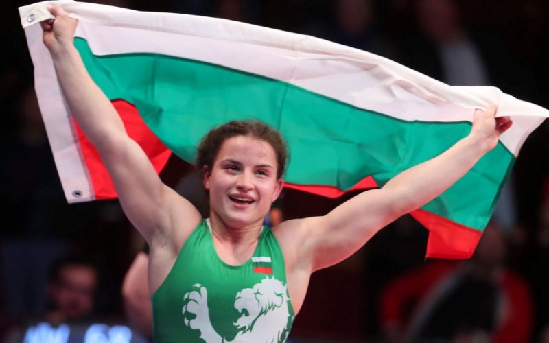Българката Биляна Дудова стана световна шампионка по борба