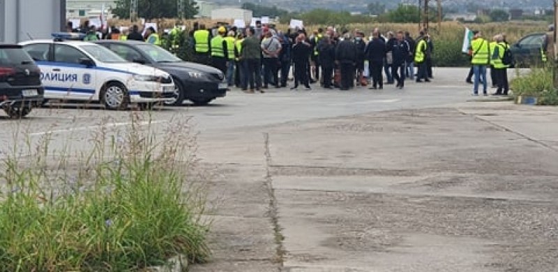 Протестиращи пътни строители от Пловдивско са привиквани на разпити в полицията