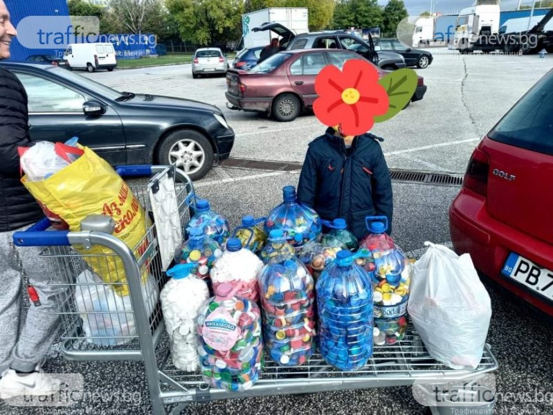 20 чувала с капачки предадоха днес деца от ДГ „Светла“ в кампанията „Капачки за бъдеще“