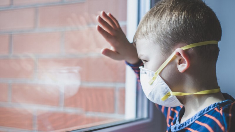 Стомашно-чревни проблеми при децата може да са първи симптом на COVID-19