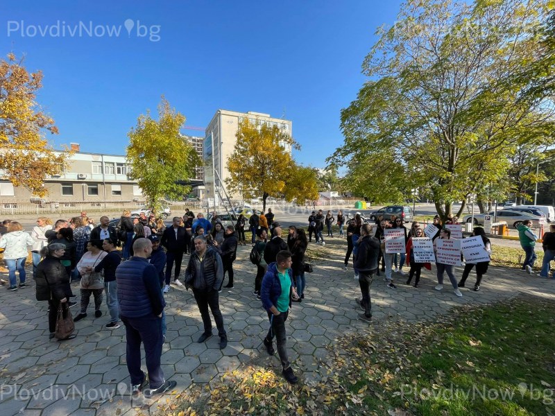 Ресторантьори протестираха през Здравната инспекция в Пловдив