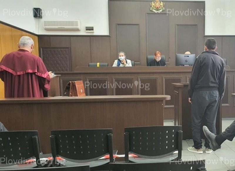 Затвор за мъжа, нападнал, обрал и счупил крака на възрастна жена в Пловдив