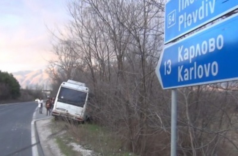 Навлязъл в насрещното водач е причина за катастрофата край Черноземен