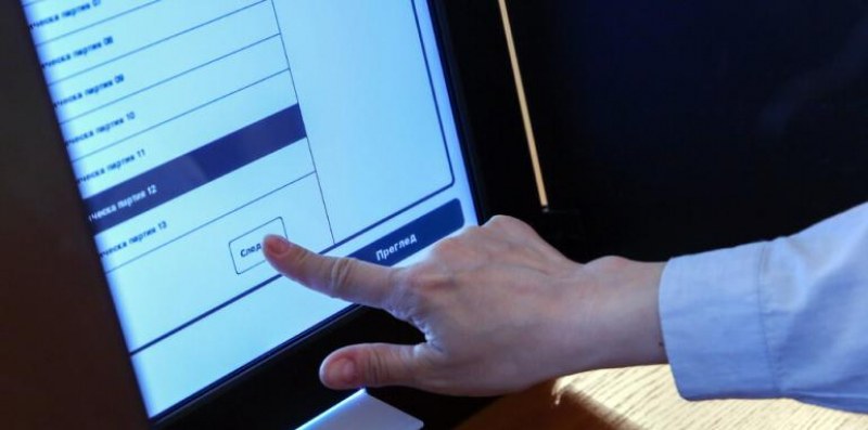 Демонстрационно пробно гласуване с машина се провежда в Кричим