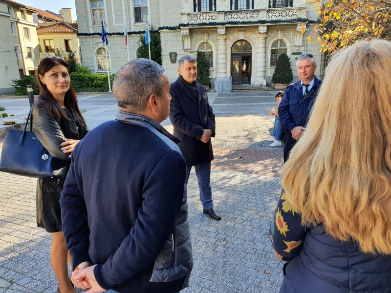 Настаняват бездомници във временни центрове в Пловдив, преди това ще ги тестват