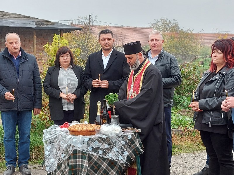 Ремонтират улица в Оризари, слагат също тротоари и бордюри