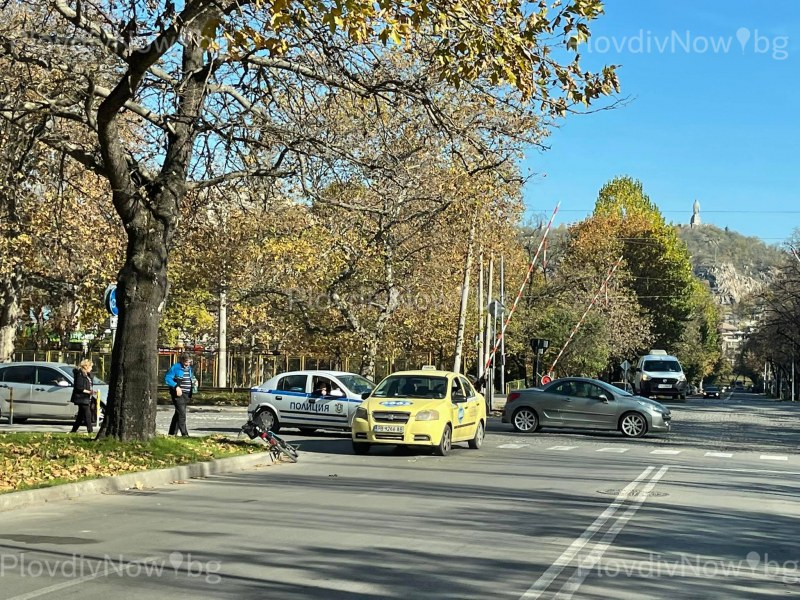 Такси удари велосипедист в Пловдив