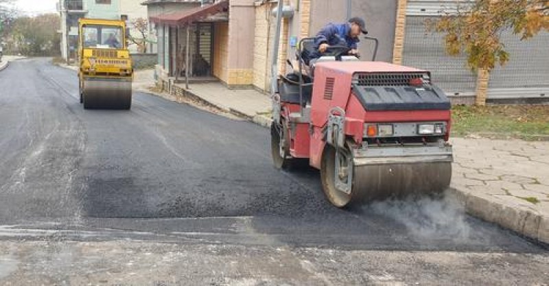 Сменят водопроводи и асфалтират улици в Карлово