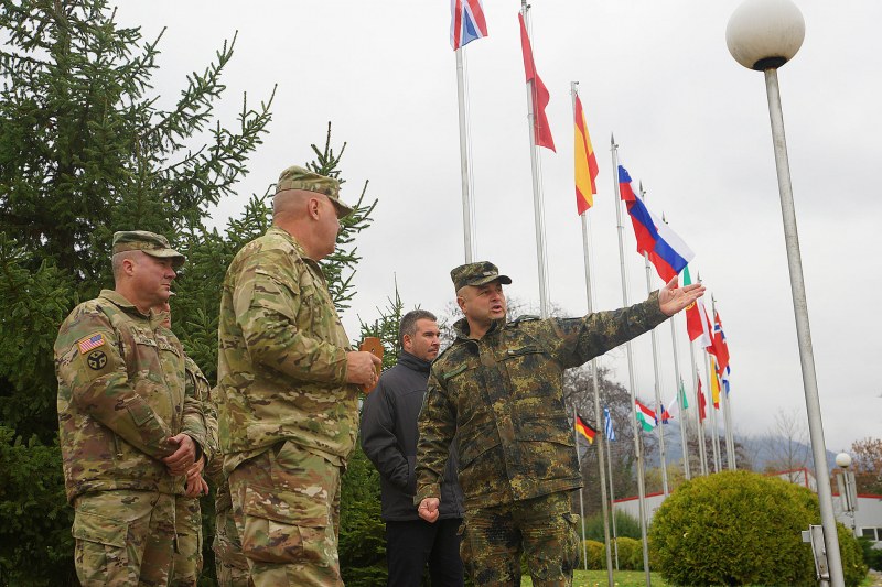 Американски гвардейци гостуваха в Карловската бригада