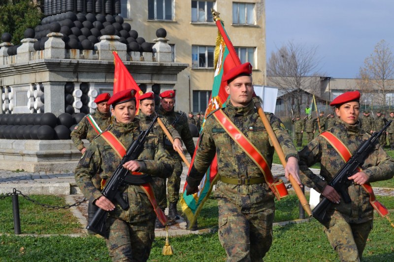 Карловската бригада почете празника на Сухопътните войски и победата при Сливница