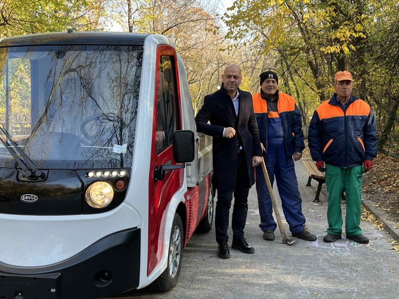Електрически товарен автомобил помага в Тракия