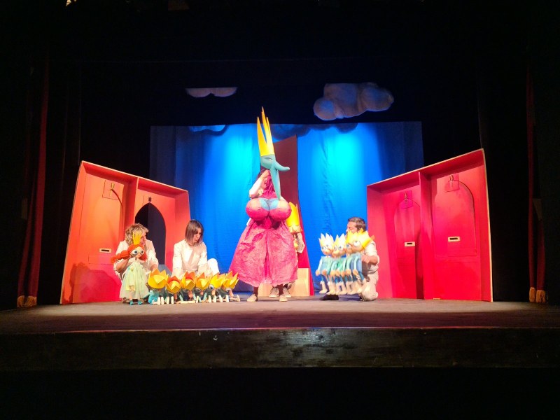 „Дивите лебеди” - спектакъл на Кукления театър в Пловдив омагьосва малки и големи