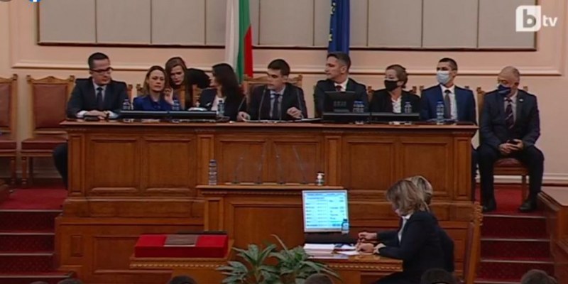 Ясни са и заместник-председателите на новия парламент