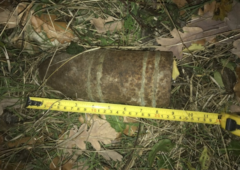 Откриха невзривен снаряд край кукленското село Гълъбово