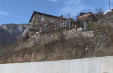 Жители на село Югово се страхуват за къщите си след ремонта на пътя