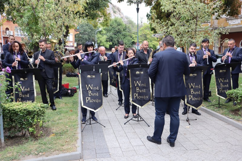 Биг Бенд Пловдив и Духовият оркестър канят на безплатни концерти