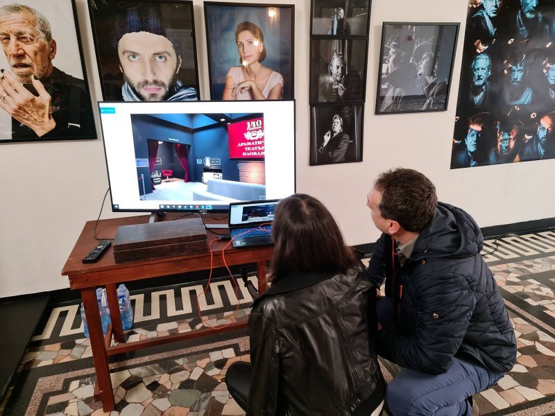 Драматичният театър ще има свой музей, с VR очила показва първата зала, ще има и виртуални постановки