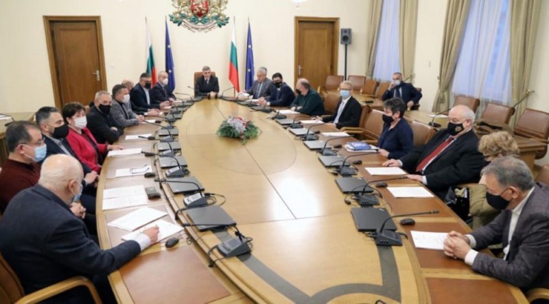 Служебното правителство прекрати процедурата за Бюджет 2022 на извънредно заседание днес