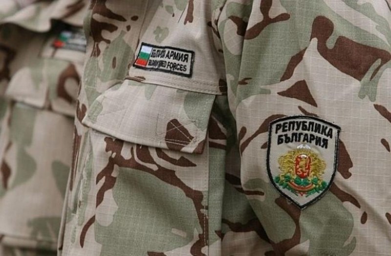 Българи могат да съчетават цивилна и военна кариера, обявиха длъжности без конкурс
